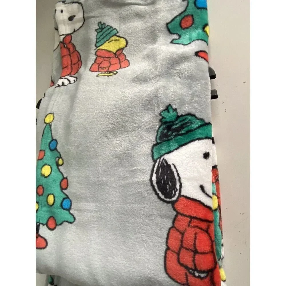 Peanuts Snoopy Puffer Jacket Woodstock Puffy Coat Soft Throw Blanket‎ 50 X 70”